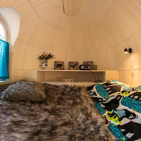 Igluhut - Sleep With Reindeer Semesterbostad